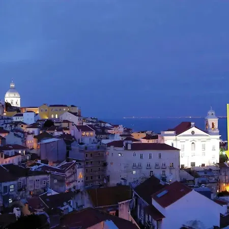 Stunning River View In Historic Alfama Apartament *
