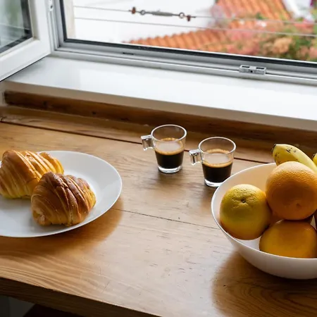 Stunning River View In Historic Alfama Lisbon