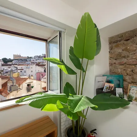 Stunning River View In Historic Alfama Apartment Lisbon