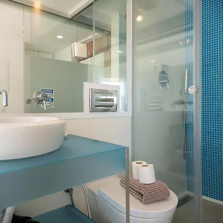 Stunning River View In Historic Alfama *